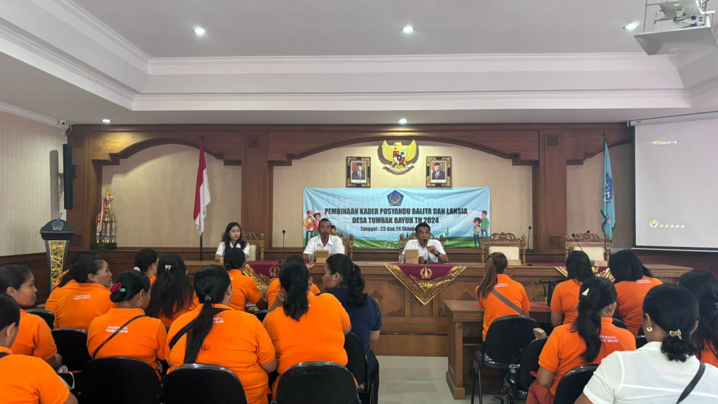 PEMBINAAN KADER POSYANDU BALITA DAN LANSIA DI KANTOR DESA TUMBAK BAYUH